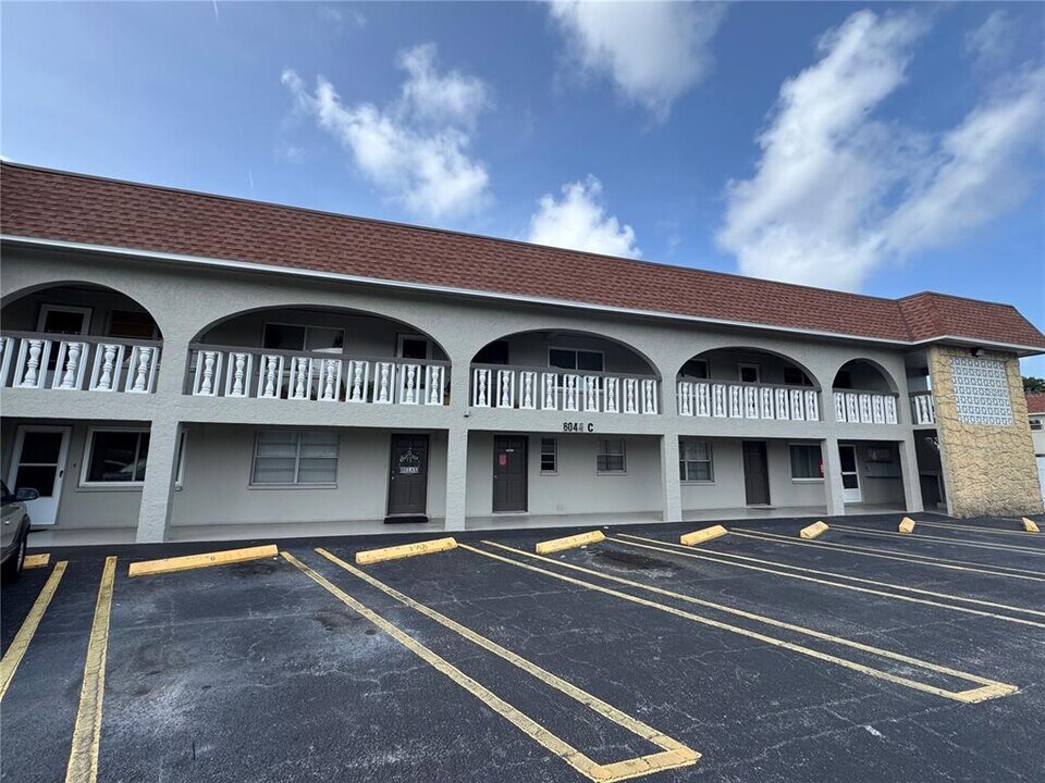 6044 22nd Ave N in St. Petersburg, FL - Building Photo