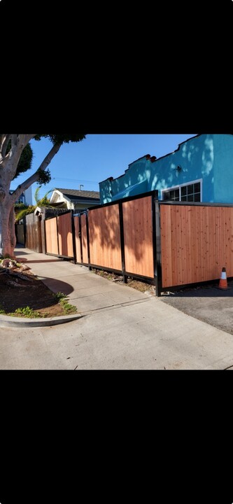 1311 Chelsea Ave in Santa Monica, CA - Building Photo