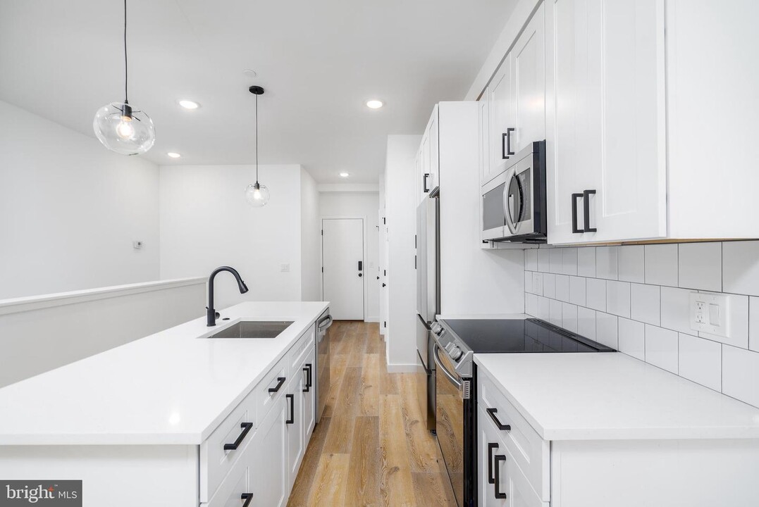 1729 Francis St-Unit -2 in Philadelphia, PA - Foto de edificio