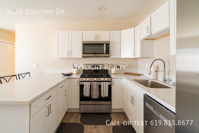 5530 Dorothy Dr in San Diego, CA - Building Photo - Building Photo