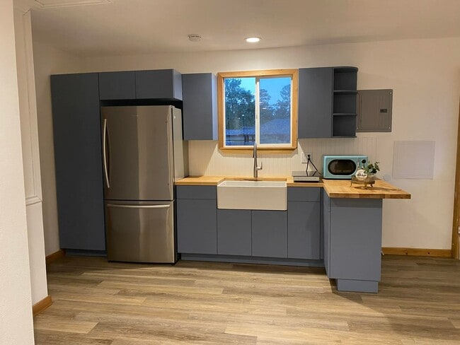 property at 19518 Barwick Dr