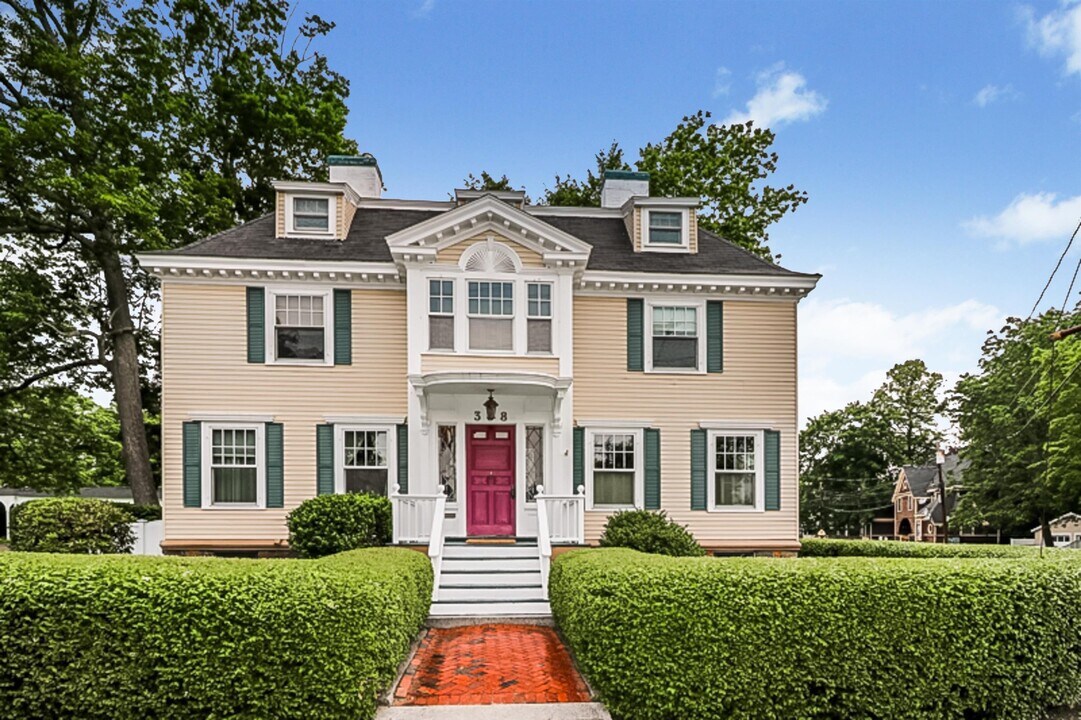 338 Middle Street in Portsmouth, NH - Foto de edificio