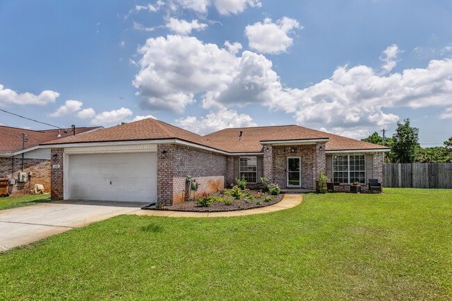 2208 Seascale Ct in Navarre, FL - Building Photo - Building Photo