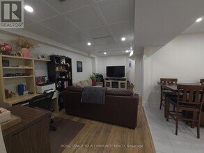 171 Dolores Crescent in Vaughan, ON - Building Photo - Building Photo