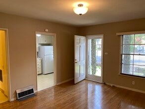 181 S Marengo Ave, Unit 5 in Pasadena, CA - Building Photo - Building Photo