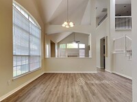 2219 Briary Trace Ct in Lewisville, TX - Foto de edificio - Building Photo