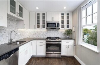 126 Delaware Ave in Jersey City, NJ - Foto de edificio - Building Photo