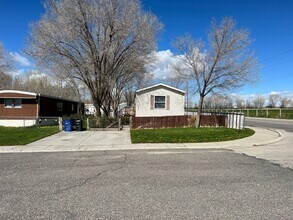 220 Diamond Dr in Riverton, WY - Building Photo - Building Photo