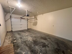 1060 Lake Dr in Lebanon, MO - Building Photo - Building Photo