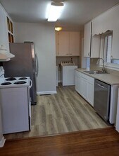 3318 Moulton Ln in Louisville, KY - Building Photo - Building Photo