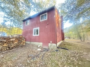 235 Scenic Dr in East Stroudsburg, PA - Building Photo - Building Photo