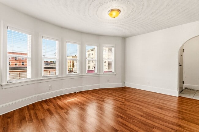 2600 E 20th St in Oakland, CA - Building Photo - Building Photo