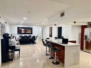 2430 SW 22nd Terrace in Miami, FL - Building Photo - Building Photo