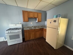 120 N Main St in Oneida, NY - Building Photo - Building Photo