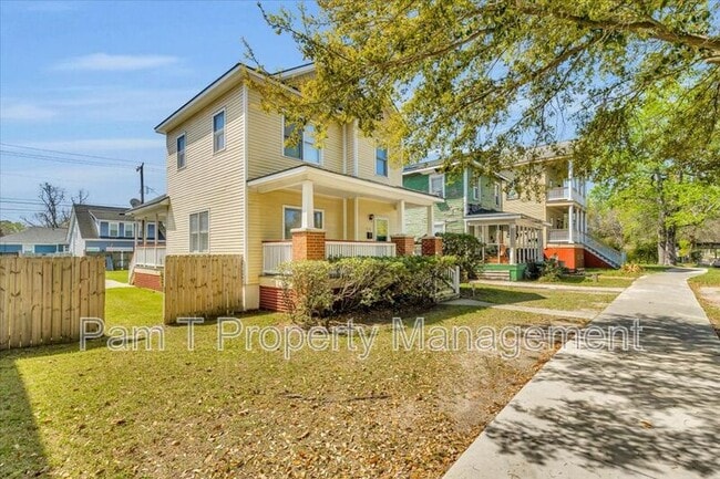 635 E Henry St in Savannah, GA - Building Photo - Building Photo