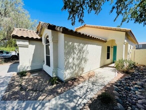 841 E Lovegrass Dr in San Tan Valley, AZ - Building Photo - Building Photo