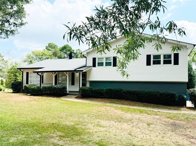 1372 Bennett Rd in Grayson, GA - Building Photo - Building Photo