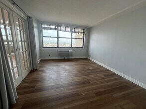 7004 JFK Blvd E in Guttenberg, NJ - Building Photo - Building Photo
