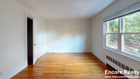 115 Withington Rd, Unit #3 in Newton, MA - Foto de edificio - Building Photo