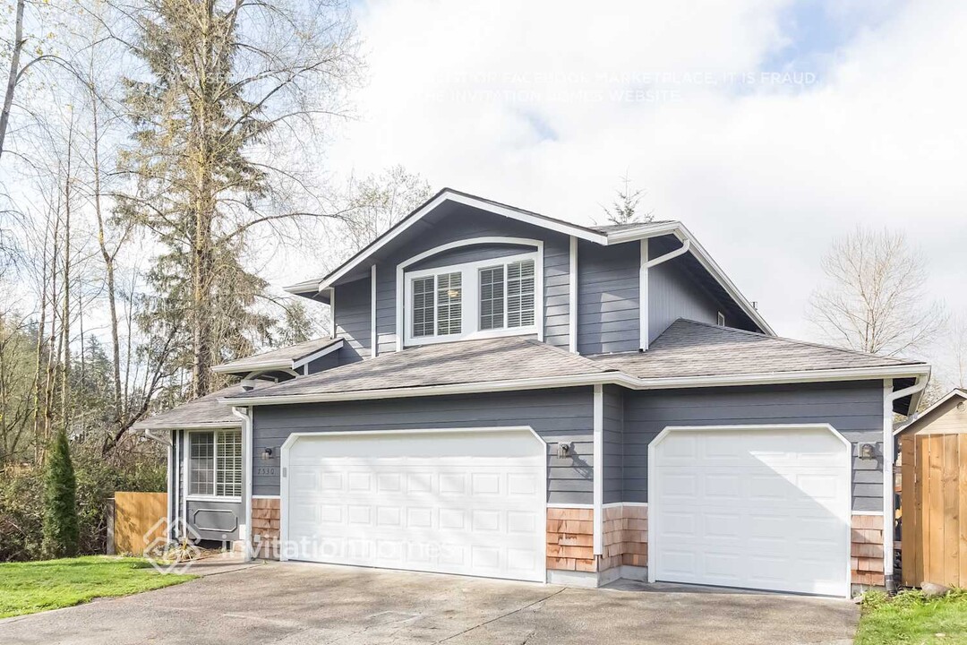 7530 54th Pl NE in Marysville, WA - Foto de edificio