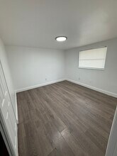 1015 58th Avenue Dr E, Unit 1015 in Bradenton, FL - Foto de edificio - Building Photo