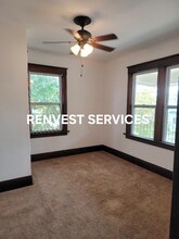 27 E Hillcrest Ave in Dayton, OH - Foto de edificio - Building Photo