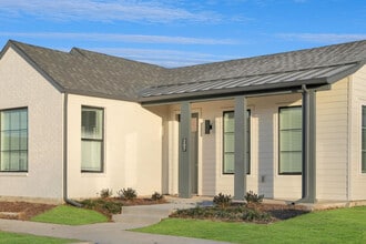 Storybook Ranch in McKinney, TX - Foto de edificio - Building Photo