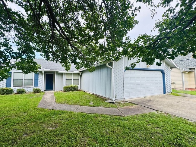 101 Pleasant Breeze Way in Kingsland, GA - Building Photo - Building Photo