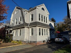 1253 Forest Rd in New Haven, CT - Building Photo