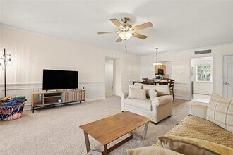 10346 Carrollwood Ln in Tampa, FL - Building Photo - Building Photo