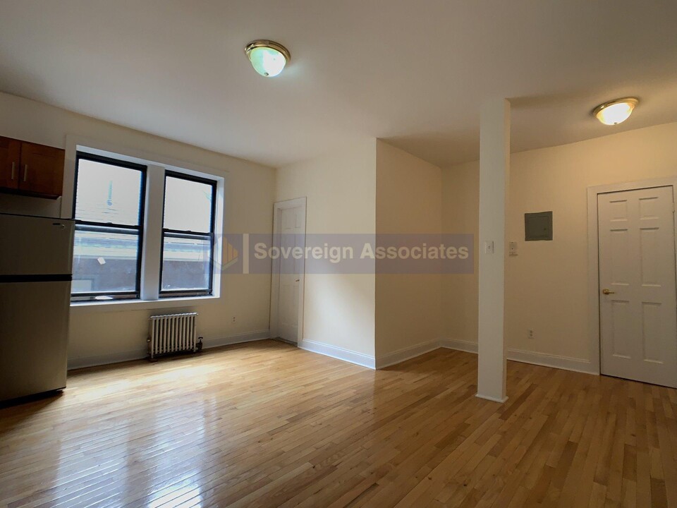 555 W 156th St in New York, NY - Building Photo