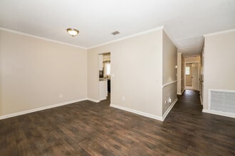 916 Northern Oaks Terrace in DeLand, FL - Building Photo - Building Photo