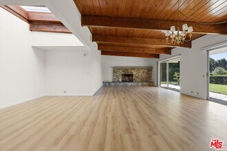 1340 El Hito Cir in Los Angeles, CA - Building Photo - Building Photo