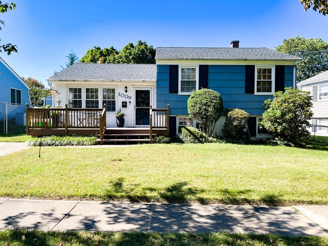 property at 1009 Kennon Ct