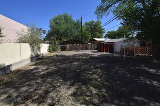 1303 Iron Ave SW in Albuquerque, NM - Building Photo - Building Photo