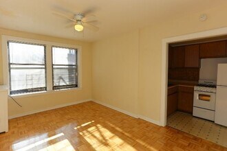 714 W Belmont Ave in Chicago, IL - Building Photo - Building Photo