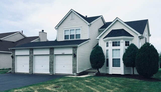 1428 Foxmoor Ln in Elgin, IL - Building Photo