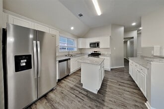 1114 Woodley Bend in Sugar Land, TX - Building Photo - Building Photo