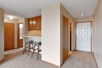 433 S 7th St, Unit 4-417 in Minneapolis, MN - Building Photo - Building Photo