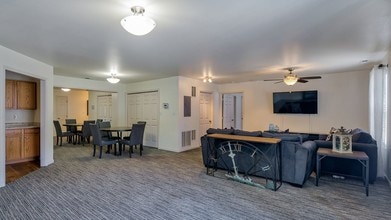 Leisure Living Lakeside in Evansville, IN - Building Photo - Building Photo