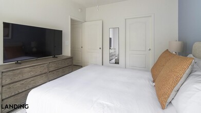 9727 Touchton Rd, Unit 409 in Jacksonville, FL - Foto de edificio - Building Photo