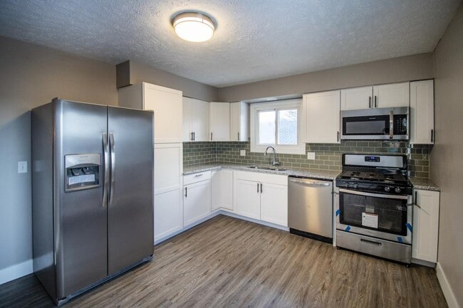 2826 Bryan Ave in Bellevue, NE - Building Photo - Building Photo