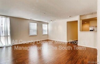 5201 S Fox St in Littleton, CO - Building Photo