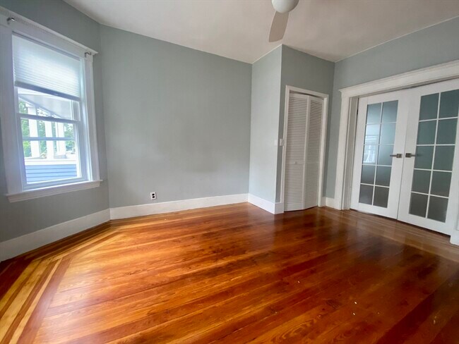7 Bay State Ave, Unit 1 in Somerville, MA - Building Photo - Building Photo