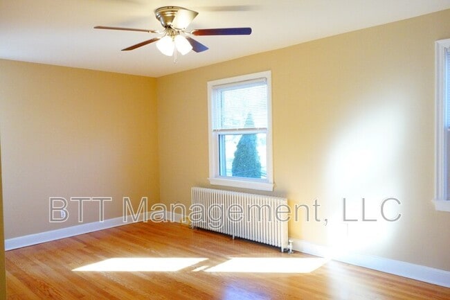 property at 907 Hudson Ave