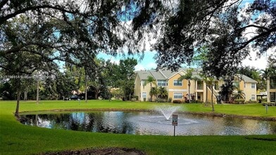 12581 Equestrian Cir in Ft. Myers, FL - Building Photo - Building Photo