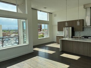 1616 S Broadway, Unit 308 in Denver, CO - Foto de edificio - Building Photo
