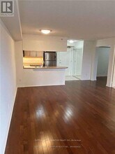 350-1350 Princess Royal Dr in Mississauga, ON - Building Photo - Building Photo