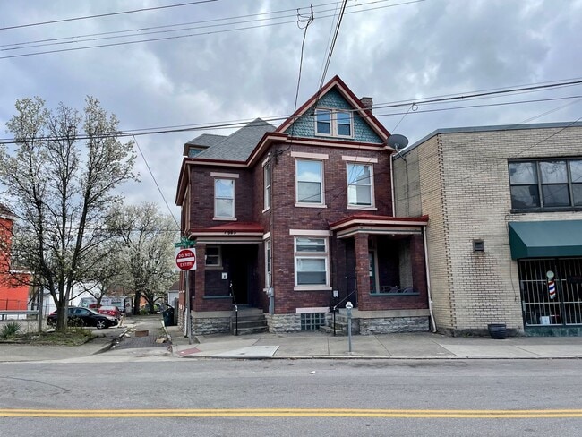 1565 Chase Ave in Cincinnati, OH - Building Photo - Building Photo