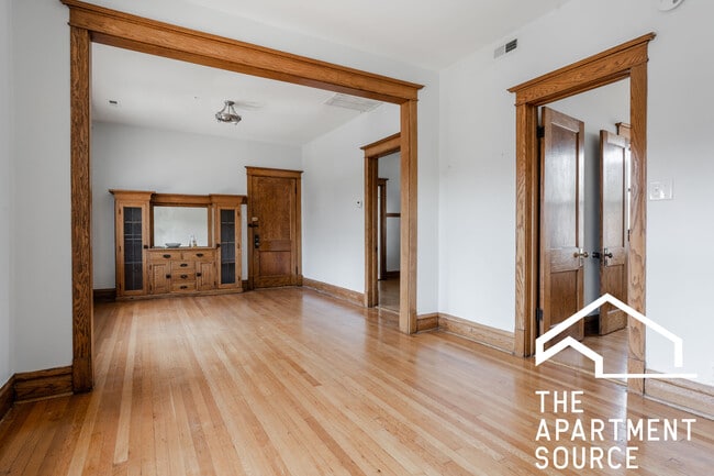 2806 N Francisco Ave in Chicago, IL - Building Photo - Building Photo